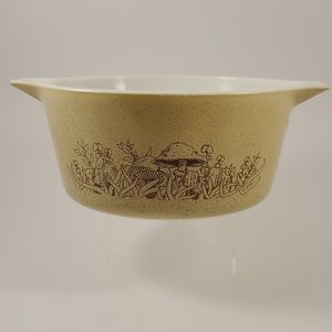 Pyrex Forest Fancies 1 1/2 quart casserole